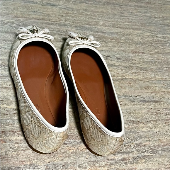 Coach monogram ballet flat shoes with charms and tassel - Picture 2 of 16